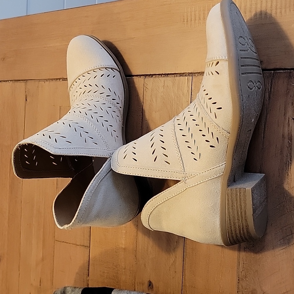 Booties - Picture 3 of 6